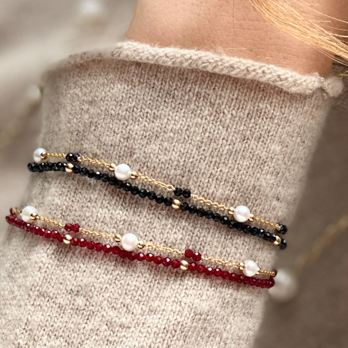 Clara fine double chain bracelet with cultured freshwater pearls & black spinel - Image 4