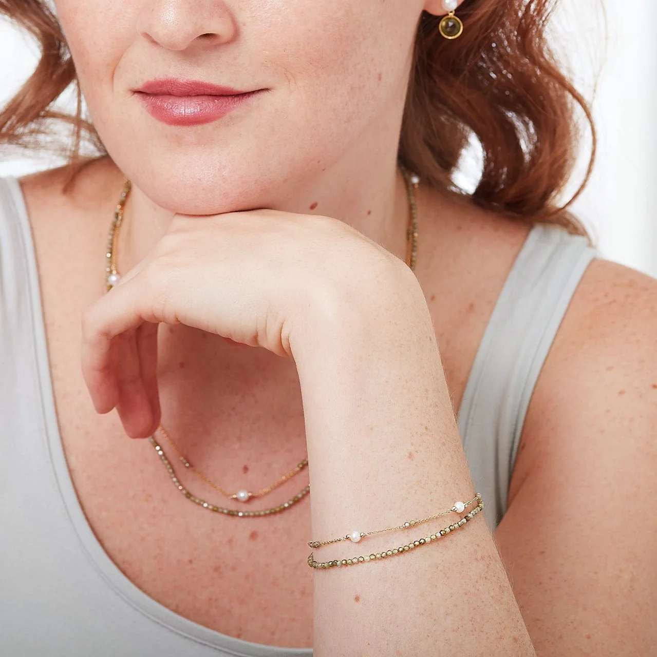 Clara fine double chain bracelet with cultured freshwater pearls & peridot - Image 3