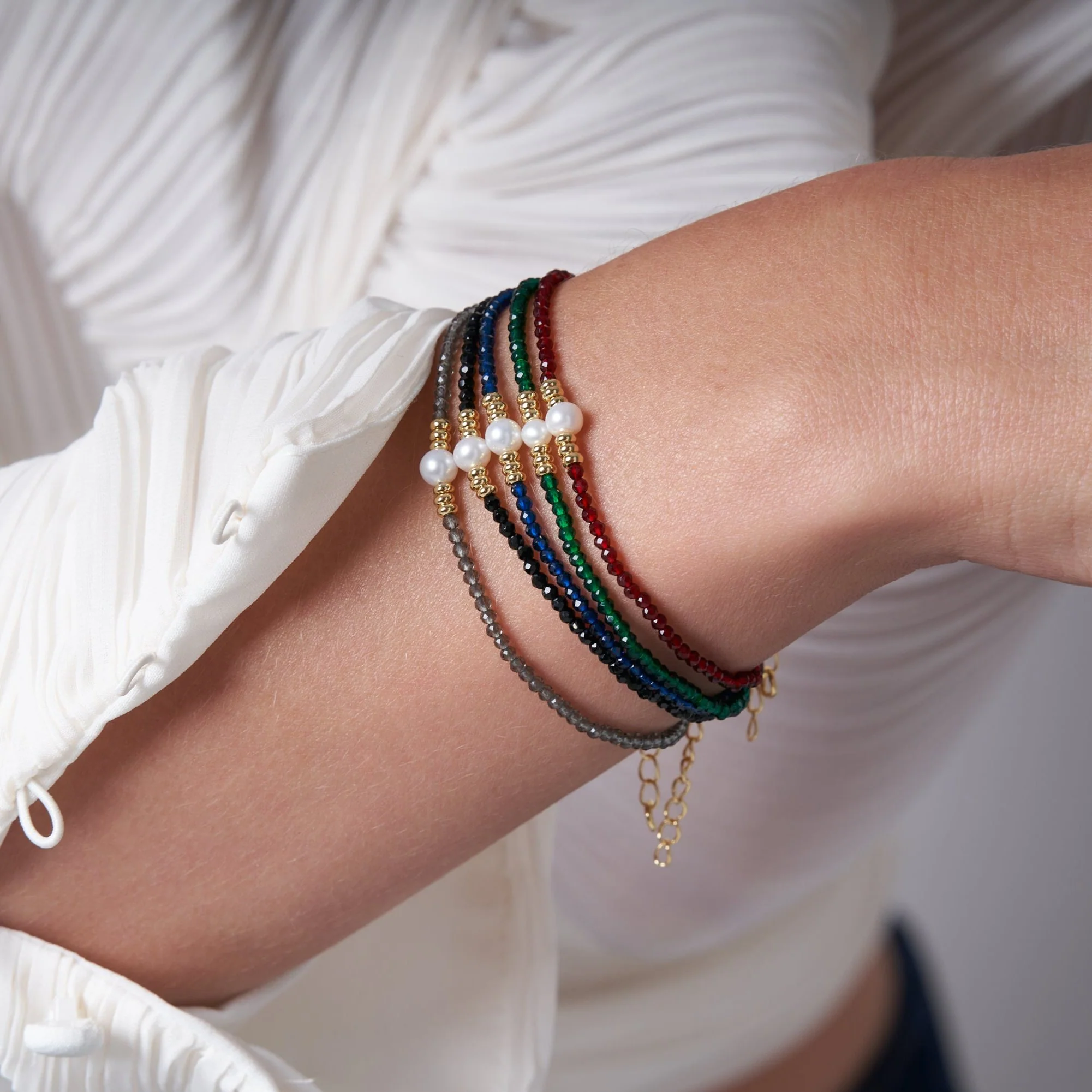 Clara fine red spinel bracelet with central cultured freshwater pearl - Image 3