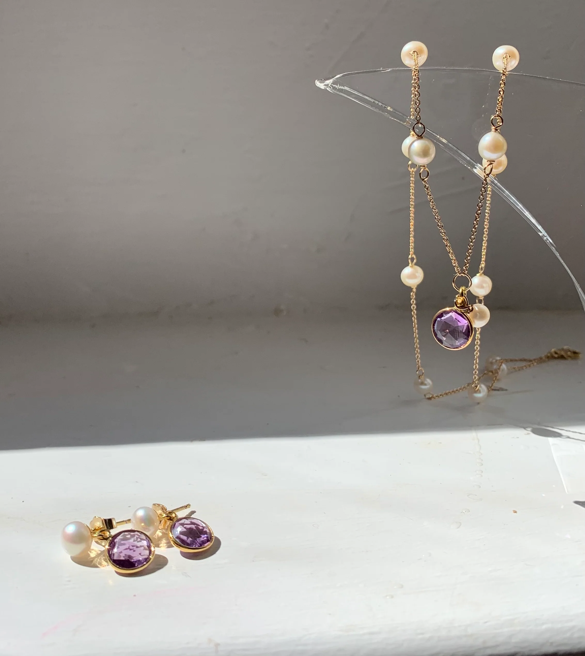 Nova amethyst & cultured freshwater pearl drop earrings - Image 4