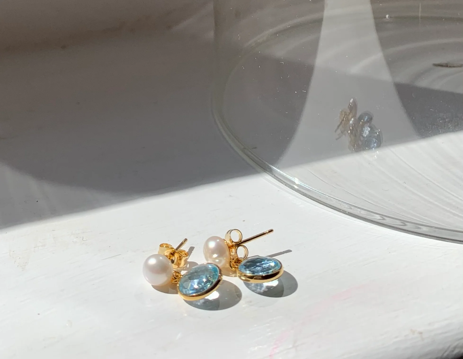 Nova blue topaz & cultured freshwater pearl drop earrings - Image 4