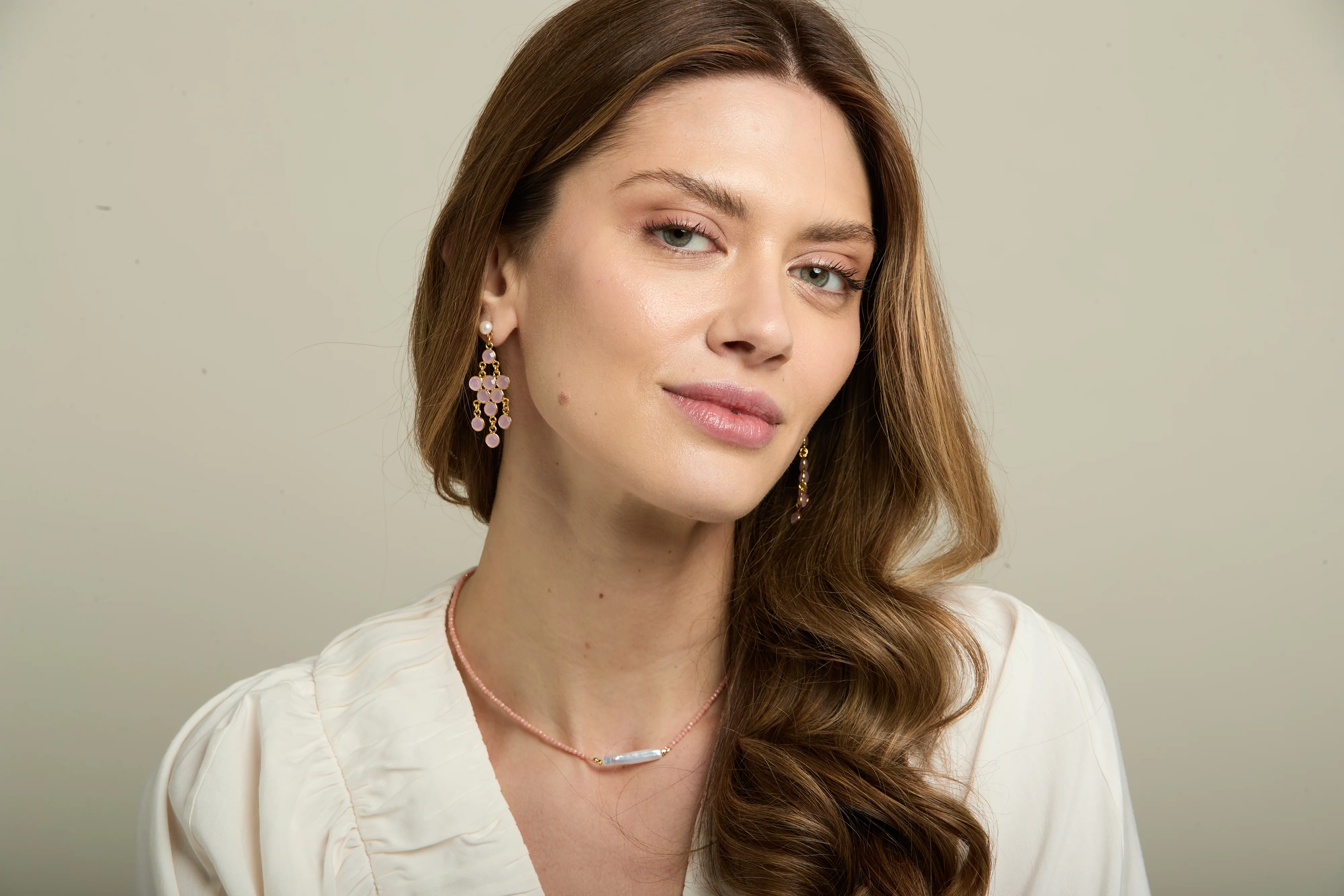 Nova fine necklace with coral pink spinel & 'stick' cultured freshwater pearl - Image 3
