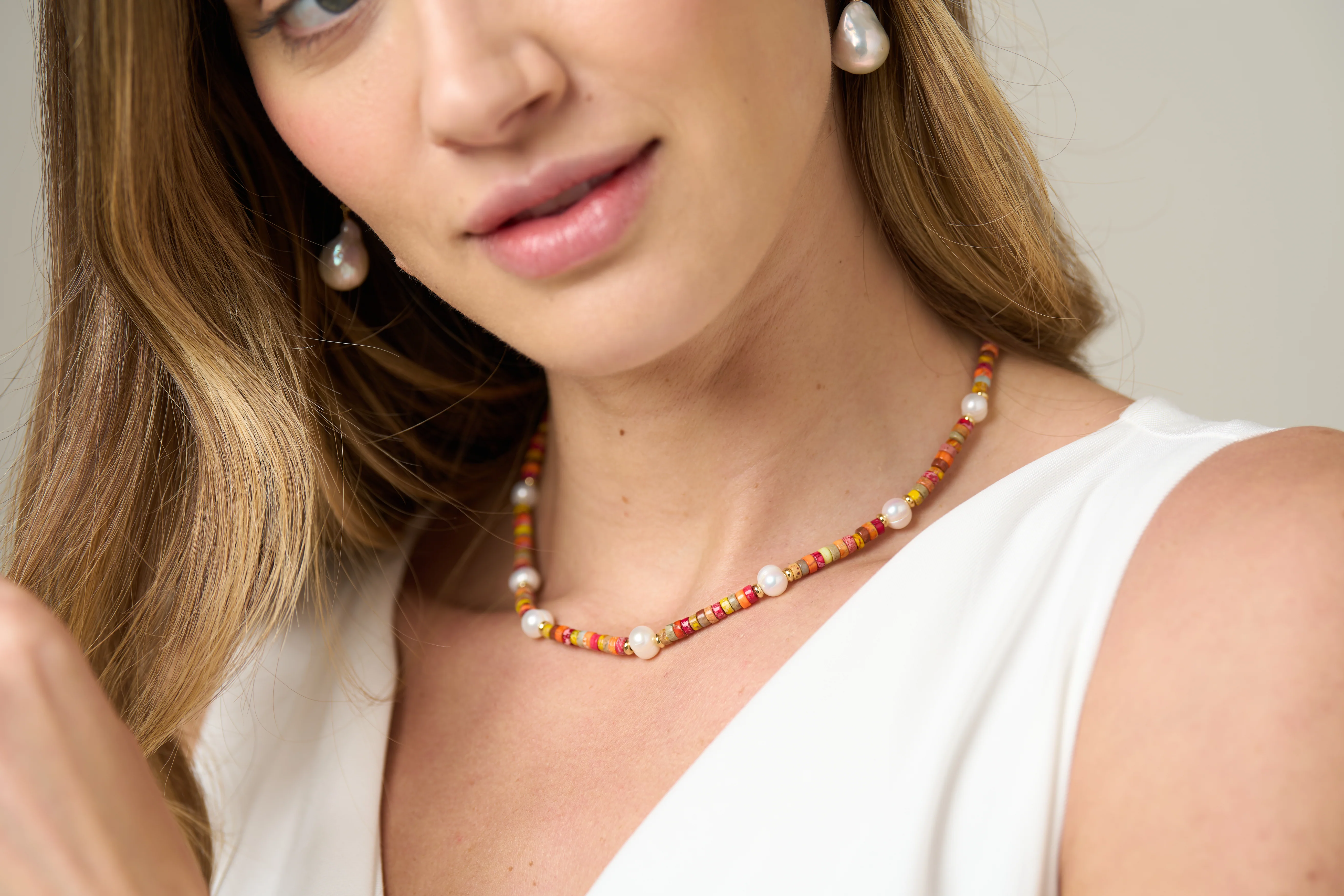 Nova oval cultured freshwater pearl necklace with orange mix jasper & gold beads - Image 3