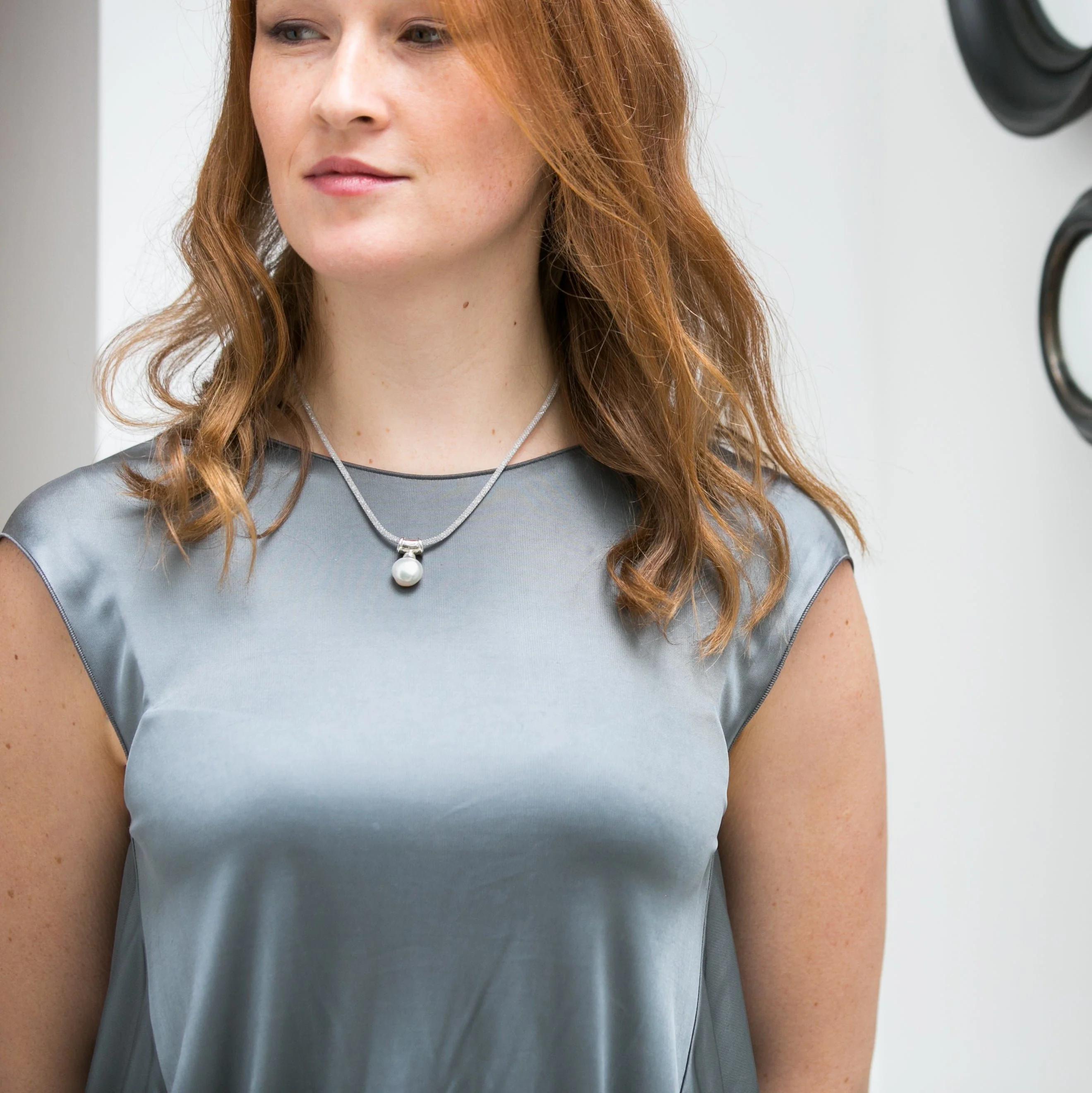Credo silver mesh collar necklace - Image 4